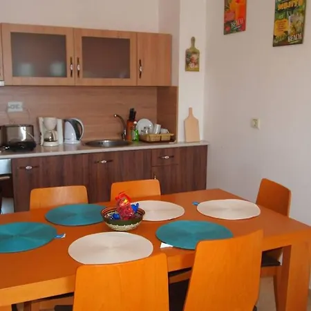 Cosy Flat 2 Bedroom Flat At アパート スヴェティ・ヴラス